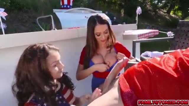 4th of july and jennifer jacobs with ariella ferrara